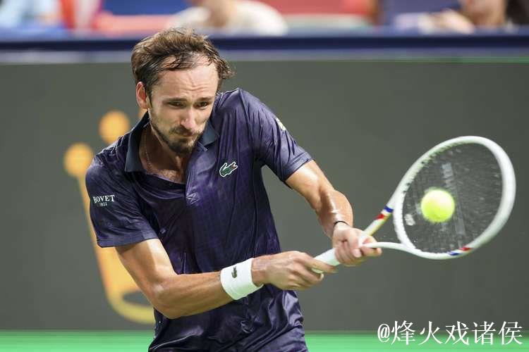 林德克内希2-1力克梅德韦杰夫 首次闯入大师赛决赛