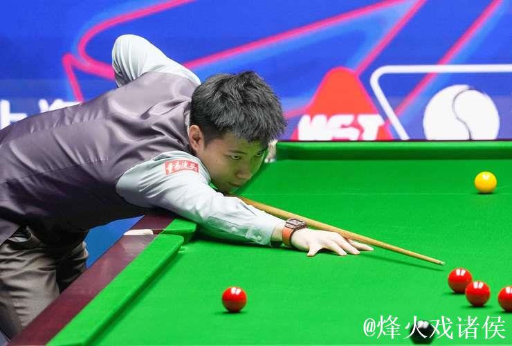 斯诺克上海大师赛:赵心童6-2晋级 下一轮对阵丁俊晖 斯诺克上海大师赛:赵心童6-2晋级 下一轮对阵丁俊晖