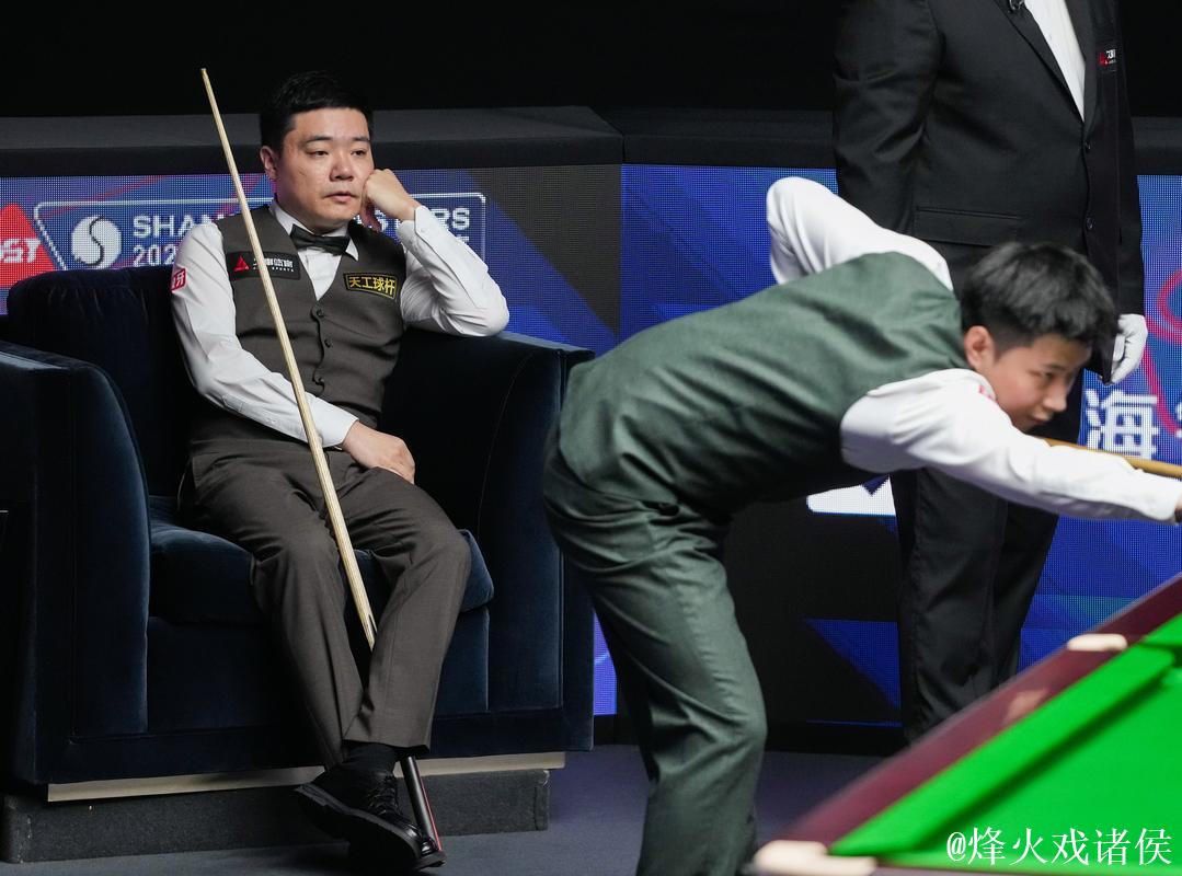 斯诺克上海大师赛:赵心童6-2晋级 下一轮对阵丁俊晖 斯诺克上海大师赛:赵心童6-2晋级 下一轮对阵丁俊晖